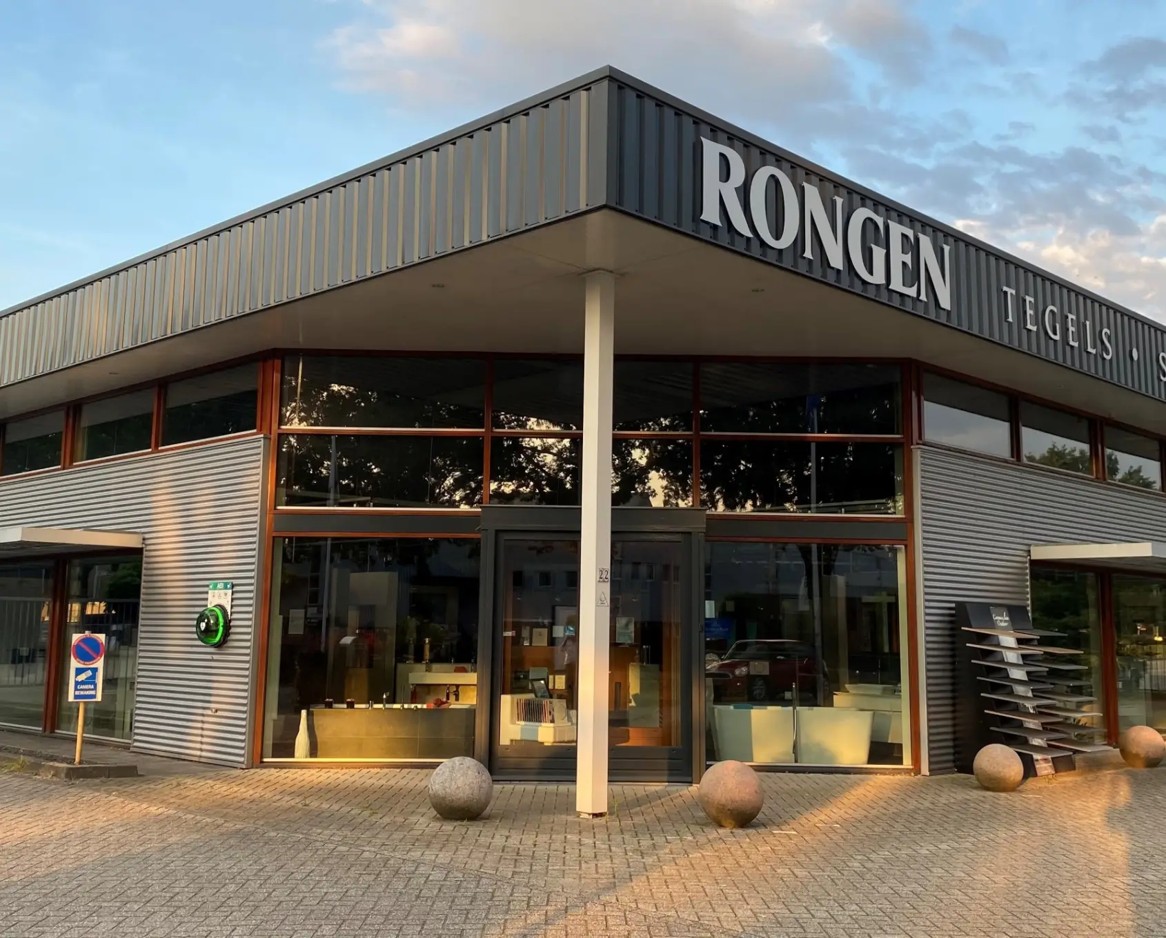 Rongen tegels en sanitair